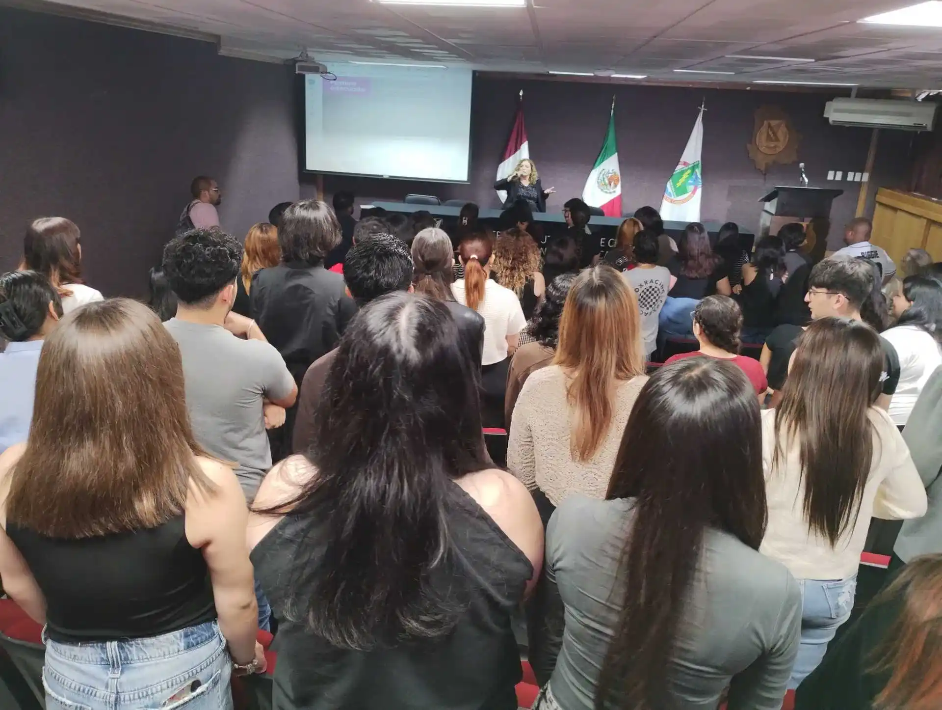 Mónica Luévano fue todo un éxito con “Tú eres tu marca personal, cuida tu imagen”